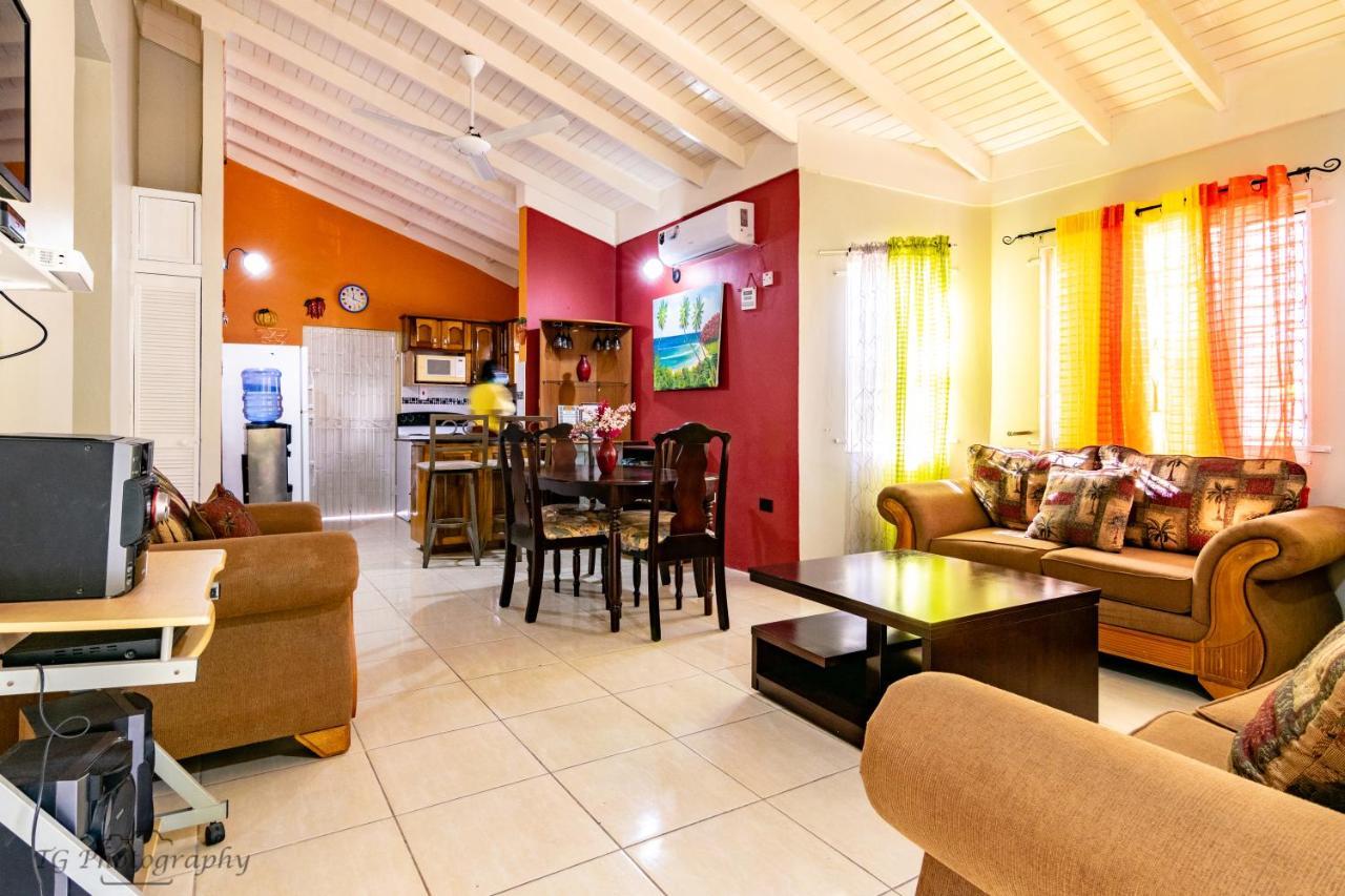 Ocho Rios Emerald 2 Bed 10 Mins Ocho Rios 24Hrs Hot Water Wi Fi Exterior foto