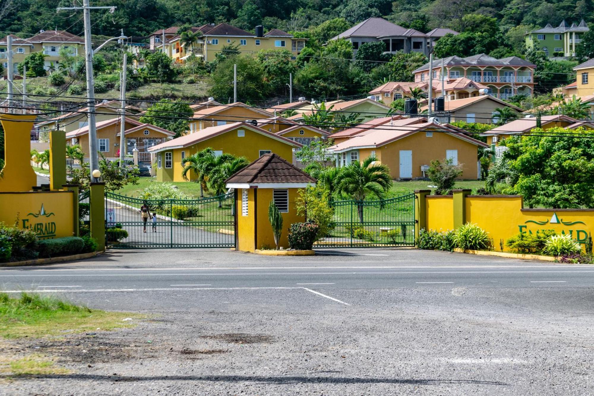 Ocho Rios Emerald 2 Bed 10 Mins Ocho Rios 24Hrs Hot Water Wi Fi Quarto foto
